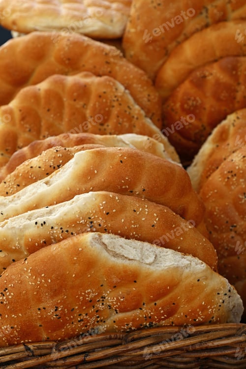 Preview: Close up fresh flatbread loaves on retail display