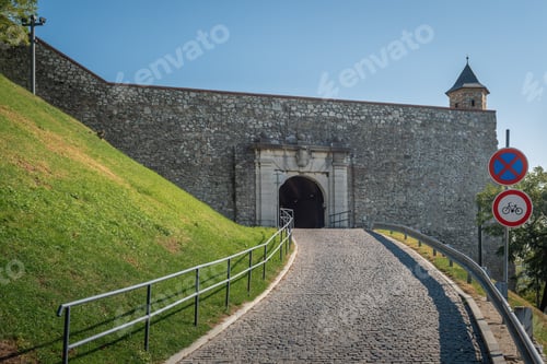 Preview: Leopold Gate at Bratislava Castle - Bratislava, Slovakia