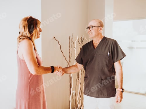 Preview: The doctor receives his patient at the clinic