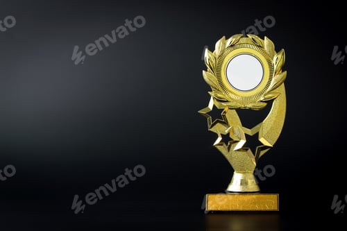 Preview: Gold trophy on black