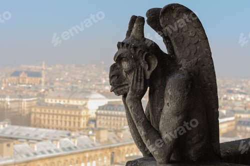 Preview: Strix or stryge on Notre Dame de Paris