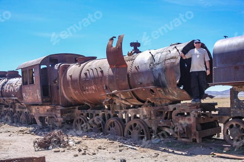 Preview: Uyuni train cemetery