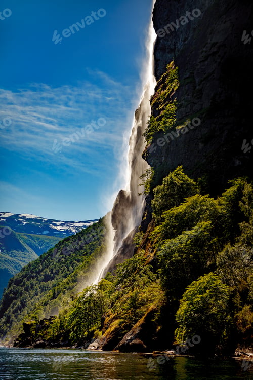 Preview: Waterfall Seven Sisters.
