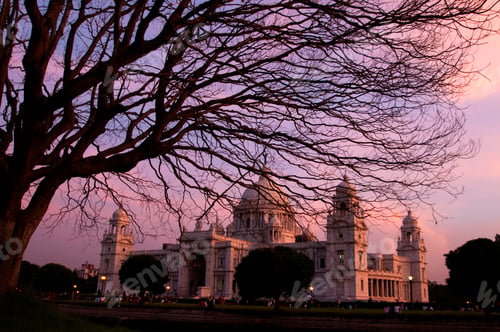 Preview: Historic Victoria Memorial architectural monument and museum at sunset. Kolkata, India.