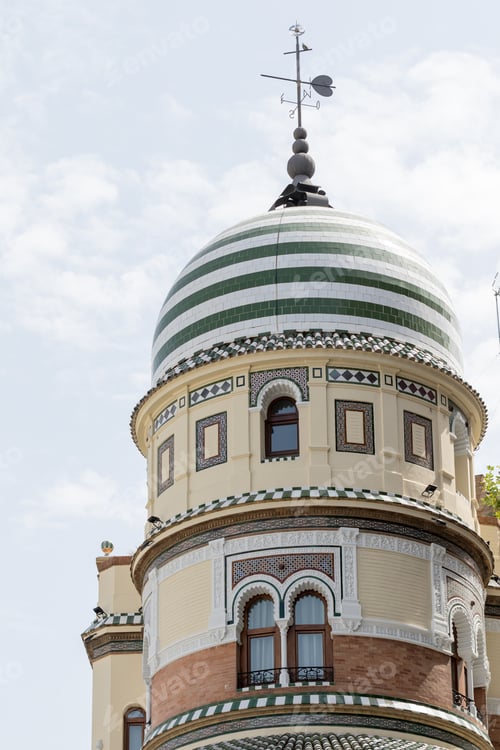 Preview: Traditional residential building with domed roof in Seville