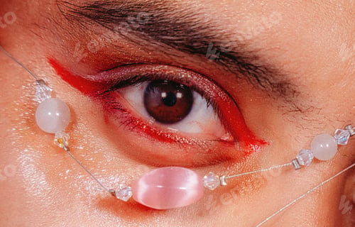 Preview: Man Eye With aesthetic Make Up