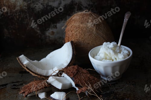 Preview: Dark coconut and coconut oil still life