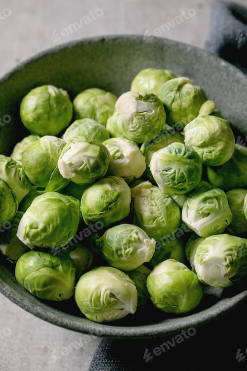 Preview: Heap of fresh raw organic brussels sprouts