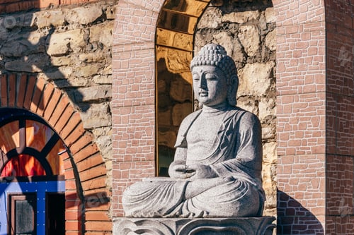 Preview: Statue of a Buddha