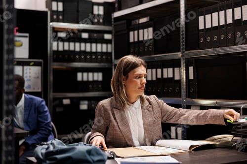 Preview: Investigator analyzing police report