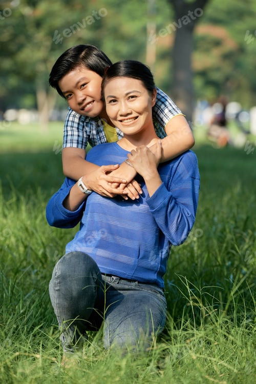 Preview: Happy mother and son