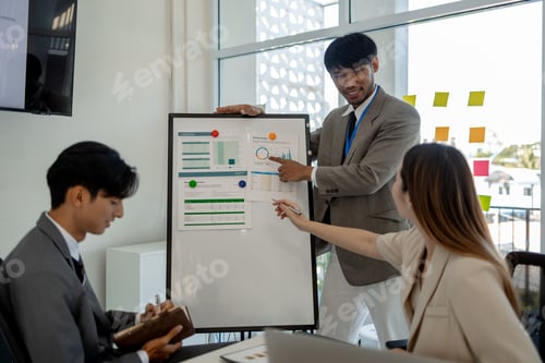 Preview: the atmosphere of the company's employees' meeting