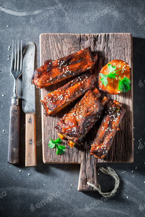 Preview: Tasty and fresh roasted ribs with vegetables and potato