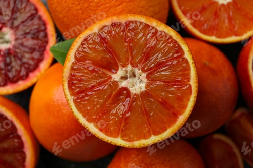 Preview: Red orange halves and slices, close up
