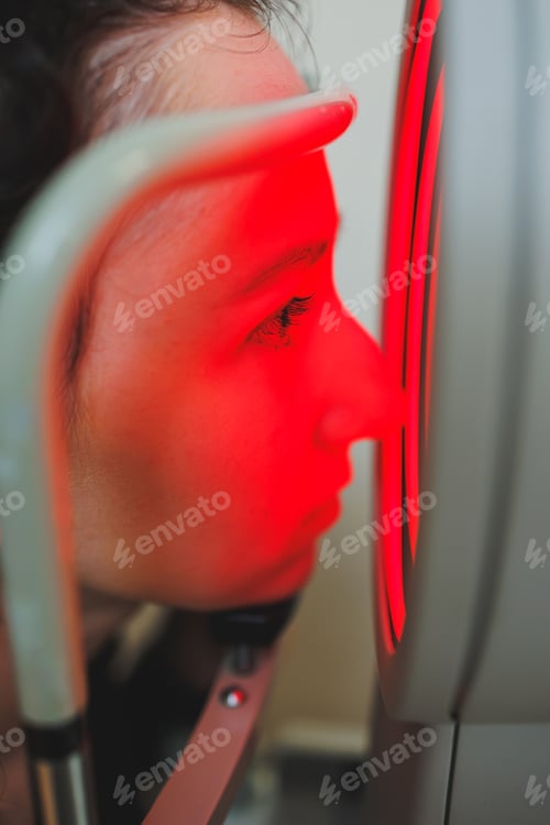 Preview: Examination of vision on modern ophthalmological equipment. Eye examination