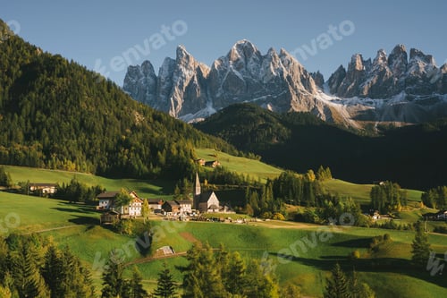Preview: Santa Maddalena, Dolomite Alps, Val di Funes (Funes Valley), South Tyrol, Italy