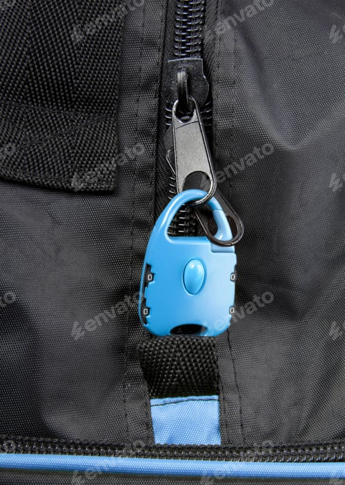 Preview: Blue lock on bag