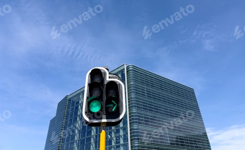 Preview: Green traffic light and green arrow, blue sky, Go straight and turn right signal