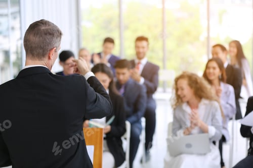 Preview: Diverse people in a seminar
