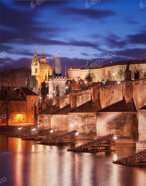 Preview: Charles bridge and St. Vitus cathedral, Prague, Czech republic