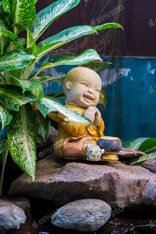 Preview: Little Buddhist monk sculpture