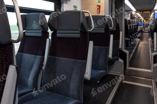 Vista previa: Train inside, empty seats on the train.