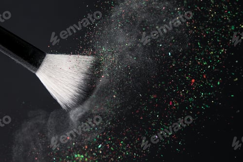 Preview: Makeup brush with white powder