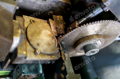 Preview: Metal cutting