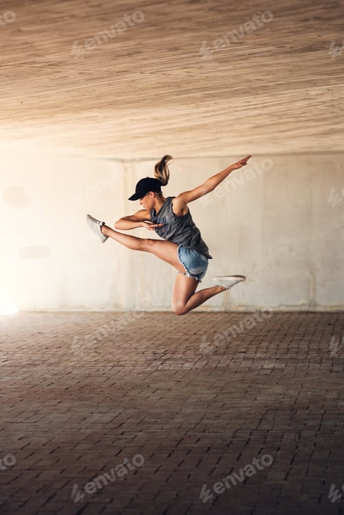 Preview: Shes officially in flight mode