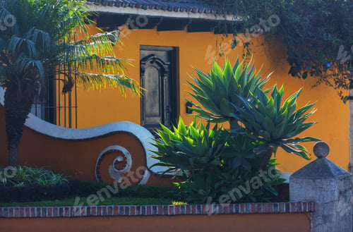 Preview: Colonial architecture in Guatemala