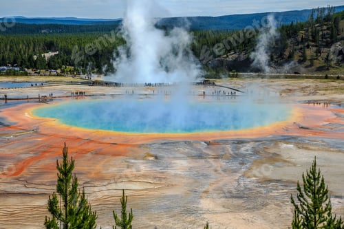 Preview: Grand Prismatic Spring In Yellowstone National Park, Wyoming