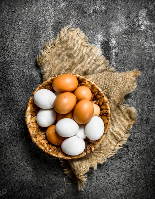 Preview: Fresh eggs in the basket.