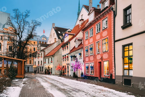 Preview: Riga, Latvia. Decorated Facades Of Old Houses On Meistaru Street