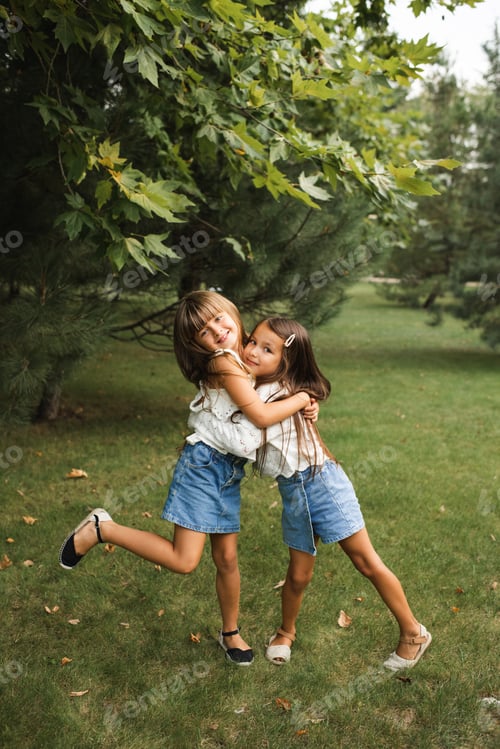 Preview: Kid friend girls outdoor