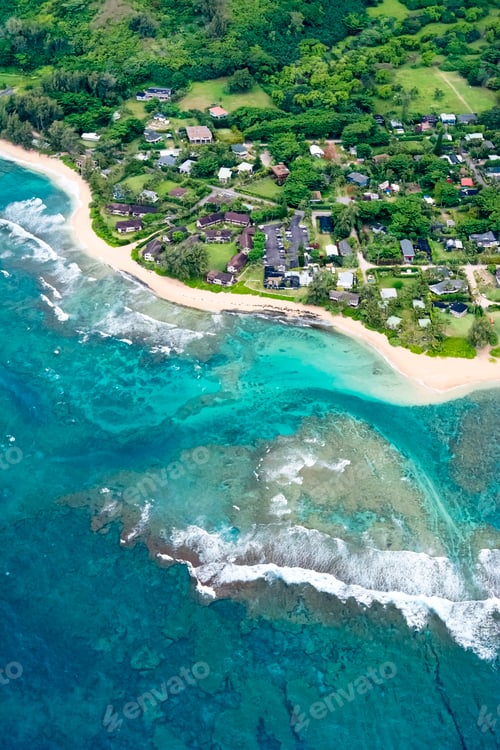 Preview: Aerial view of the Kauai shore in Hawaii