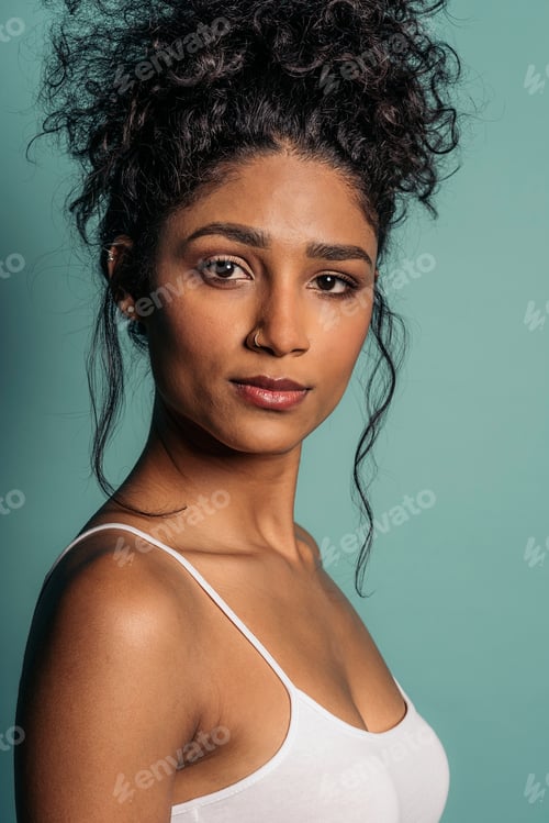 Preview: Confidence Hispanic Woman in Studio