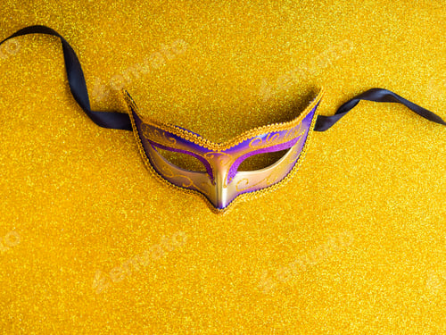 Preview: Carnival mardi gras party mask on gold background