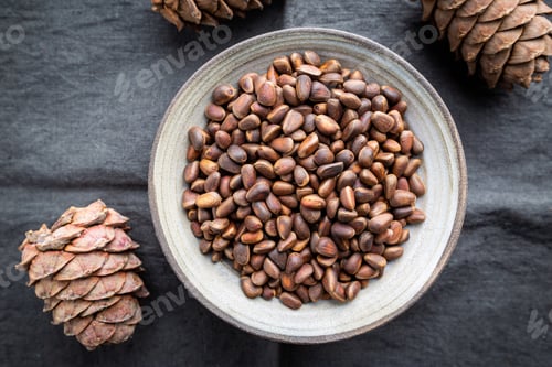 Preview: Cedar or pine nuts