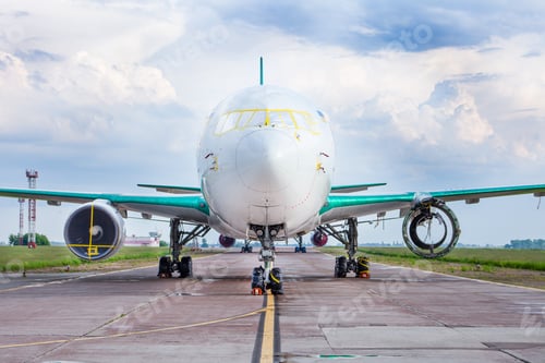Preview: Canned aircraft in storage. Storage of an aircraft for repairs. Parking on the airport runway