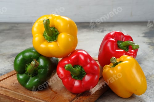 Preview: yellow,red,and green bell pepper