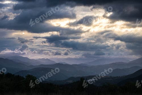 Preview: View to cloudy mountains
