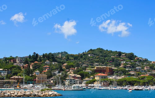Preview: A scenic view of Cinque Terre, Italy on a sunny day