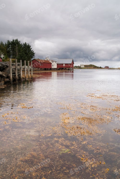 Preview: Houses on the Atlantic coast