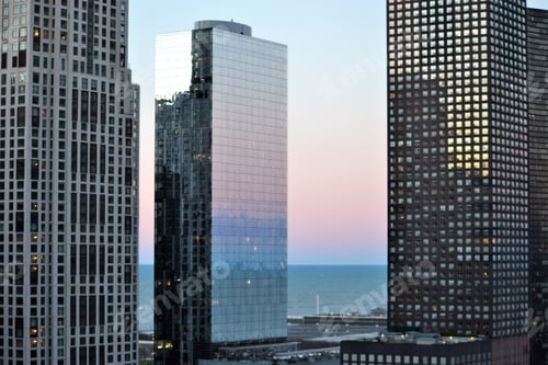 Preview: Chicago skyline at sunset with view of Lake Michigan