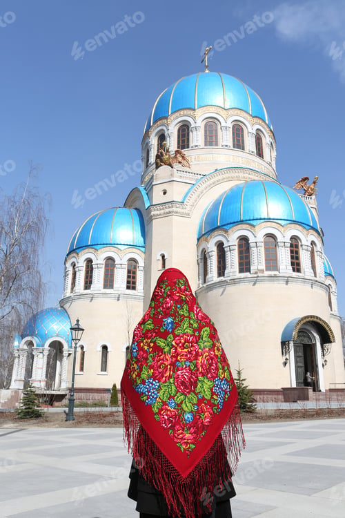 Preview: Russian Woman In Vintage Pavlovo Posad Shawl. Church Of The Holy Trinity At The Borisovo Ponds