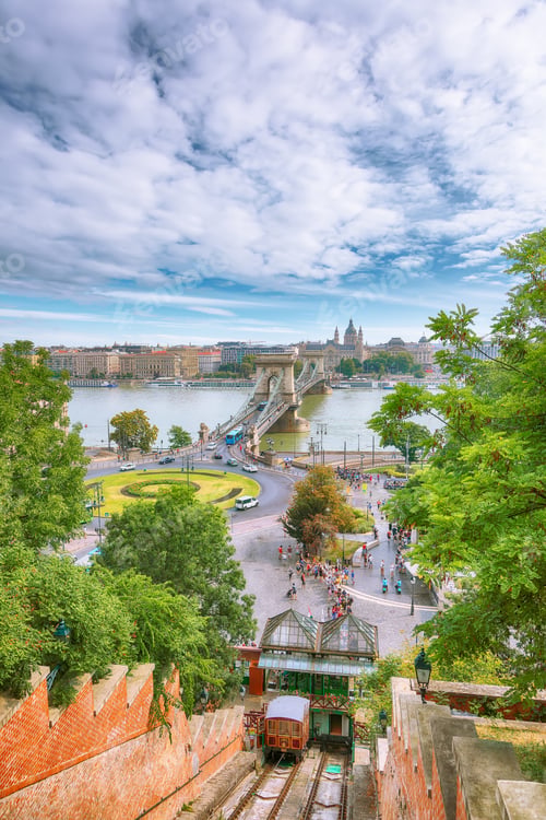 Preview: Breathtaking cityscape of Budapest with Széchenyi Chain bridge over Danube river