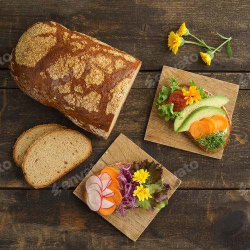 Preview: Bread with edible flowers and vegetables