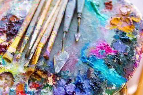 Preview: Colorful Palette with Paintbrushes and Palette Knives