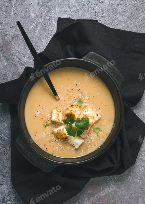Preview: cream soup, mashed soup, beige, mushroom, onion, cauliflower, vegetarian soup,