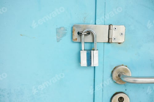 Preview: date door was locked with padlocks and chains